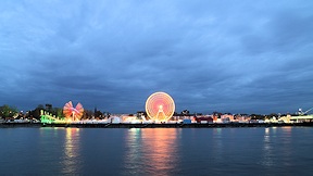 Wallpaper Kirmes K�ln am Rhein